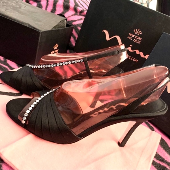 Vergone - Nina Black Statin Open Toe Heels - Picture 14 of 16